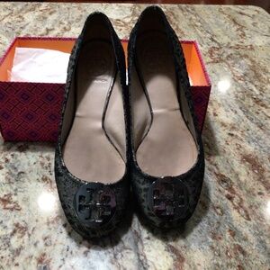 Tory Burch size 8 flats